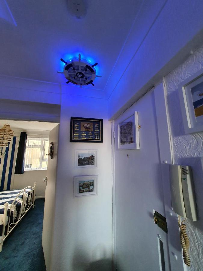 Hello Sailor * Ramsgate