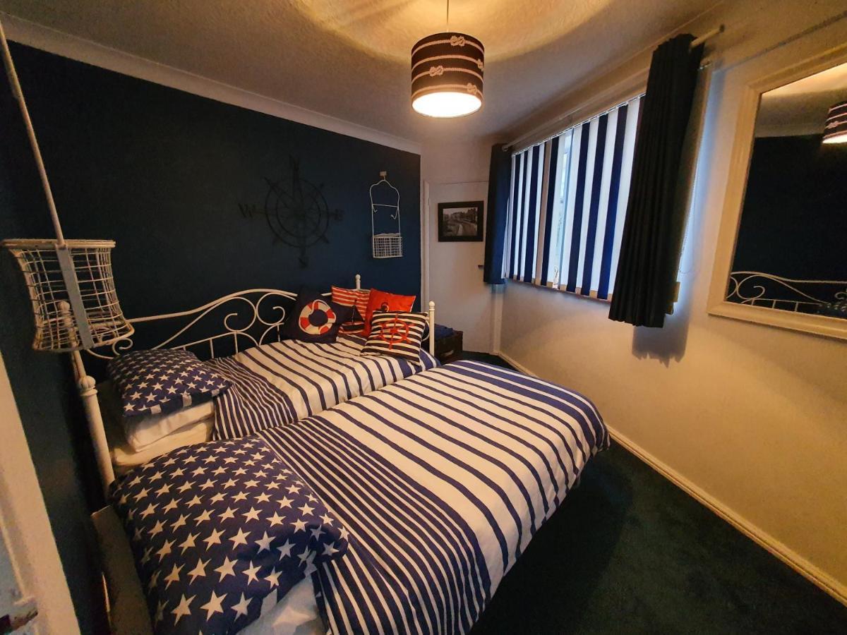 Apartment Hello Sailor